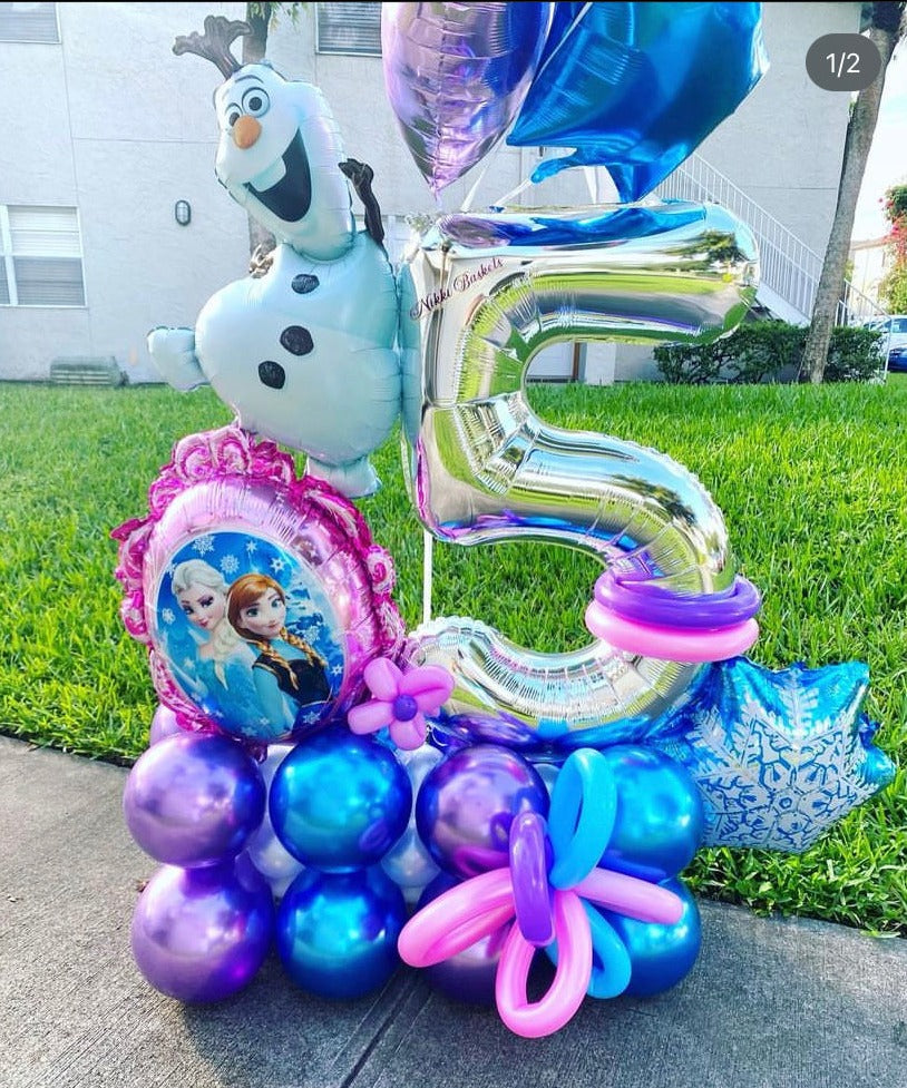 Globos Gift Woohoo on Instagram: Bouquet Frozen ❄️☃️ 🎈 🎈 Cotiza con  nosotros el bouquet de globos con la temática y colores que más prefieras  al 📲0988959775 🎈 🎈 #cumpleaños #detalles #detallesparahombres #